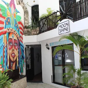 Hotel Moonshine