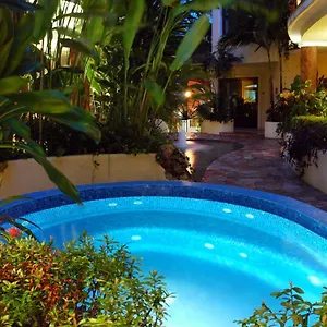Sacbe And Club Hotel